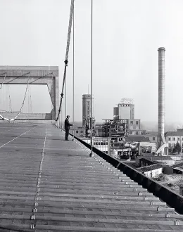 Stabilimento di Mantova, la struttura a ponte sospeso che sostiene la volta dell&#039;edificio